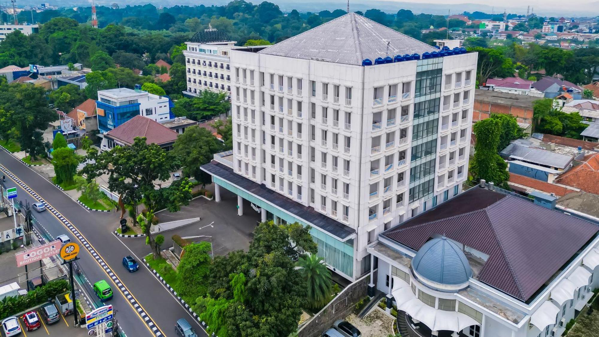 Royal Padjadjaran Hotel Bogor Esterno foto