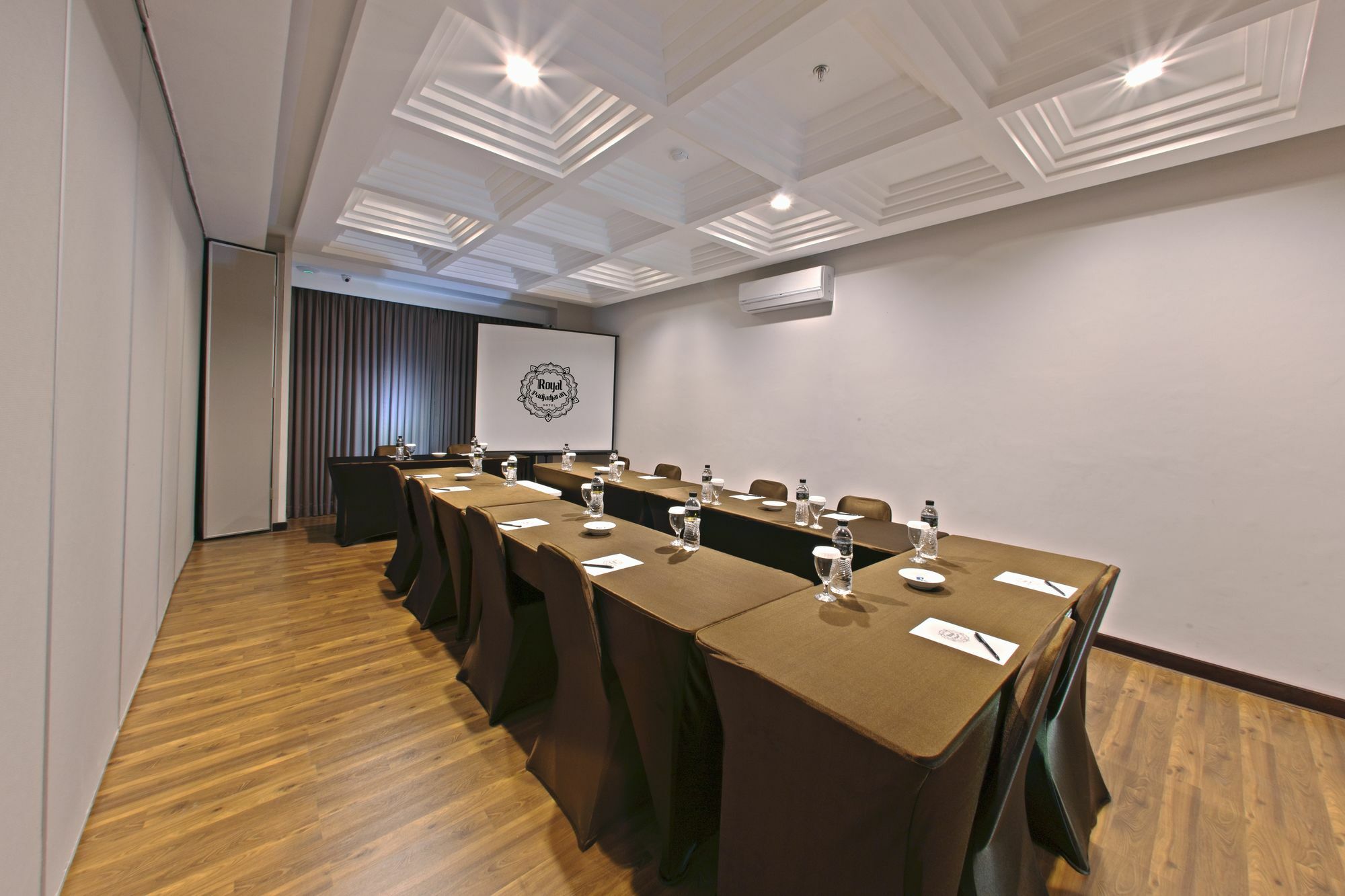 Royal Padjadjaran Hotel Bogor Esterno foto